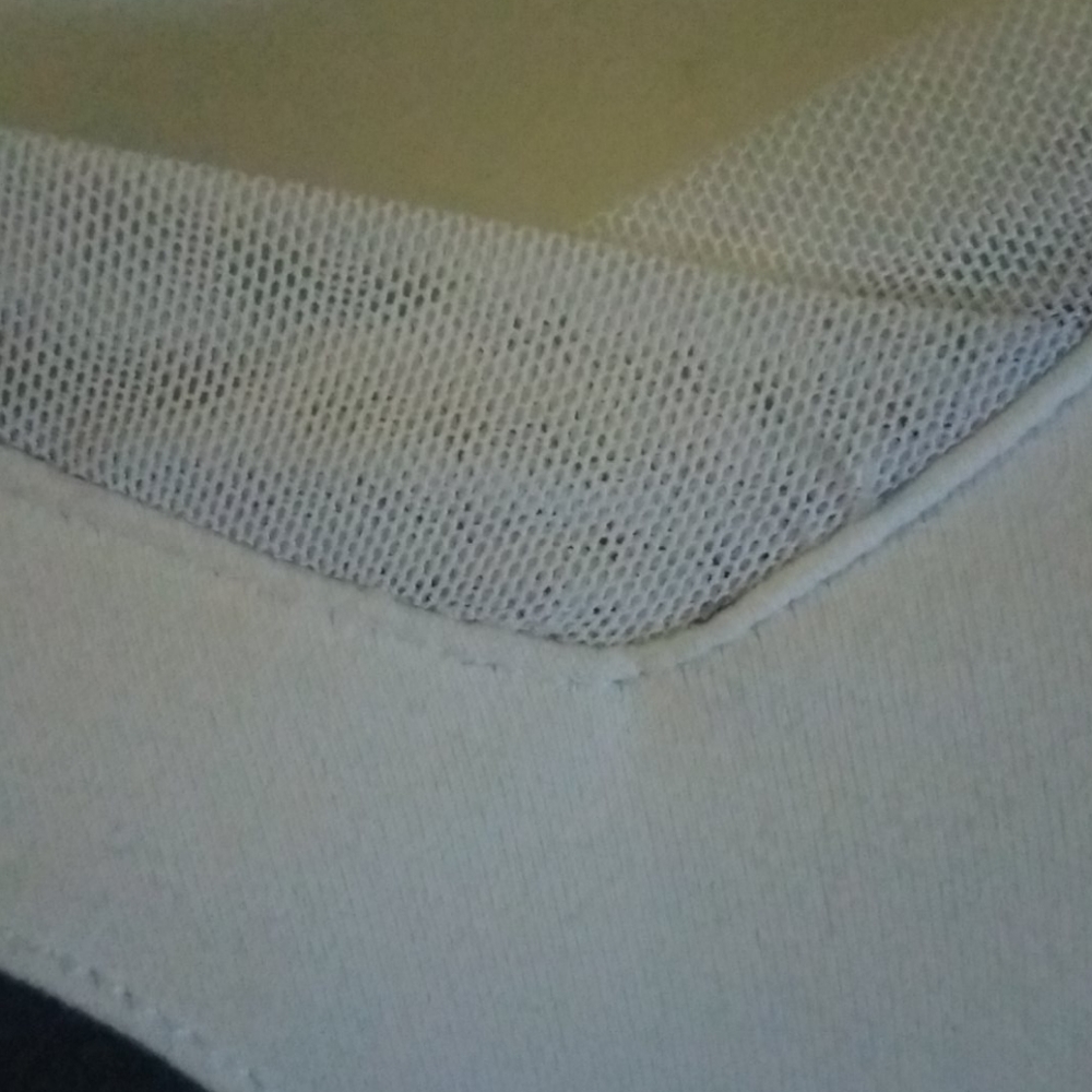 Fabletics Sports Bra - Picture 5 of 8